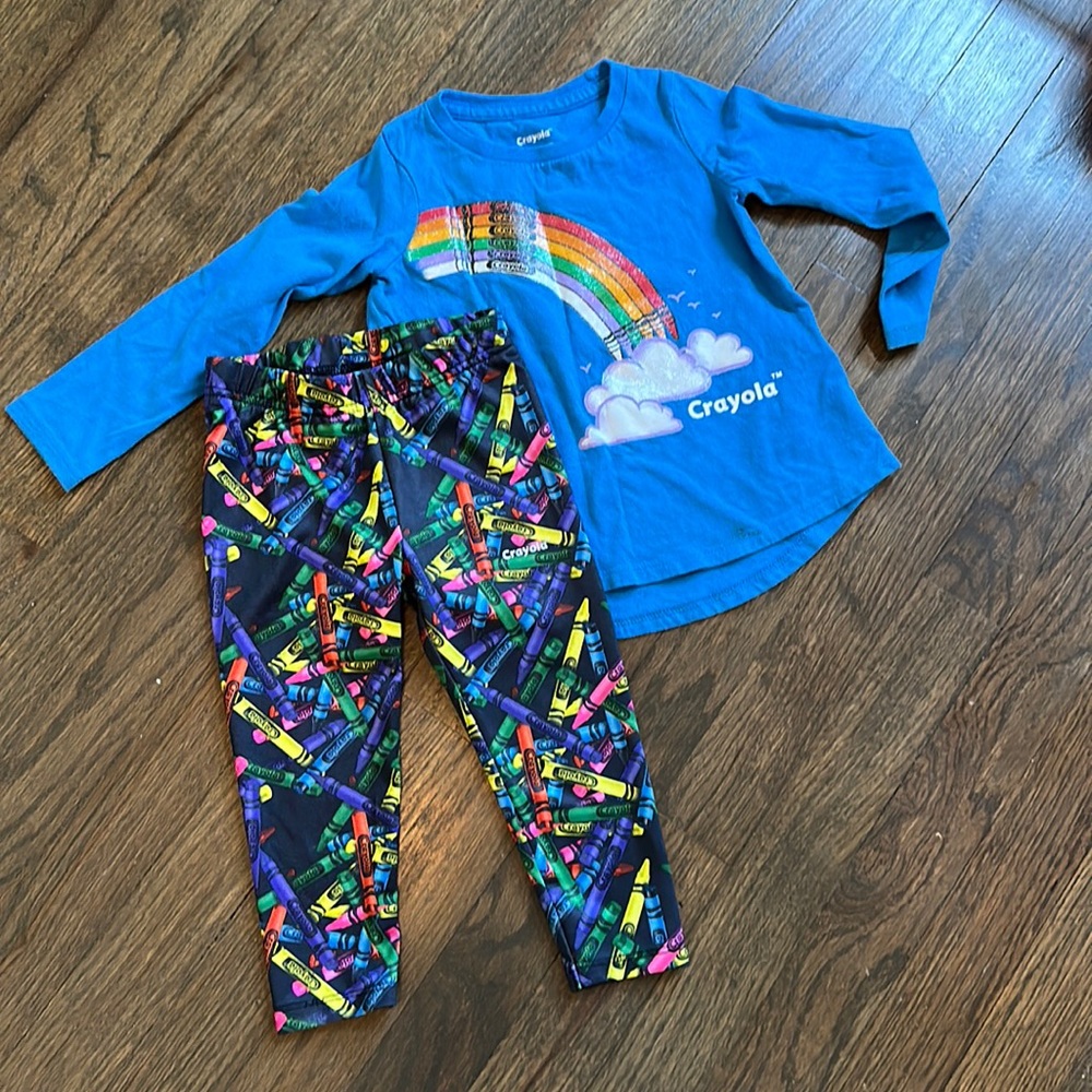 Cutest outfit 🖍️